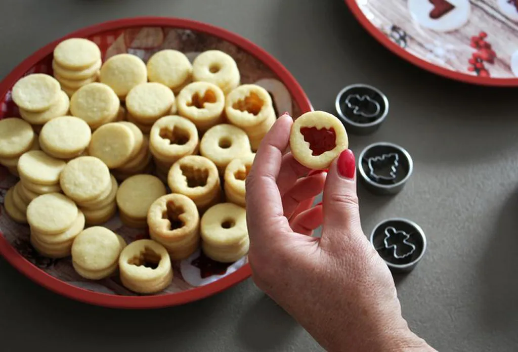 Vykrajovátko na cukroví TORO 4cm vánoční sada - Obrázek 2